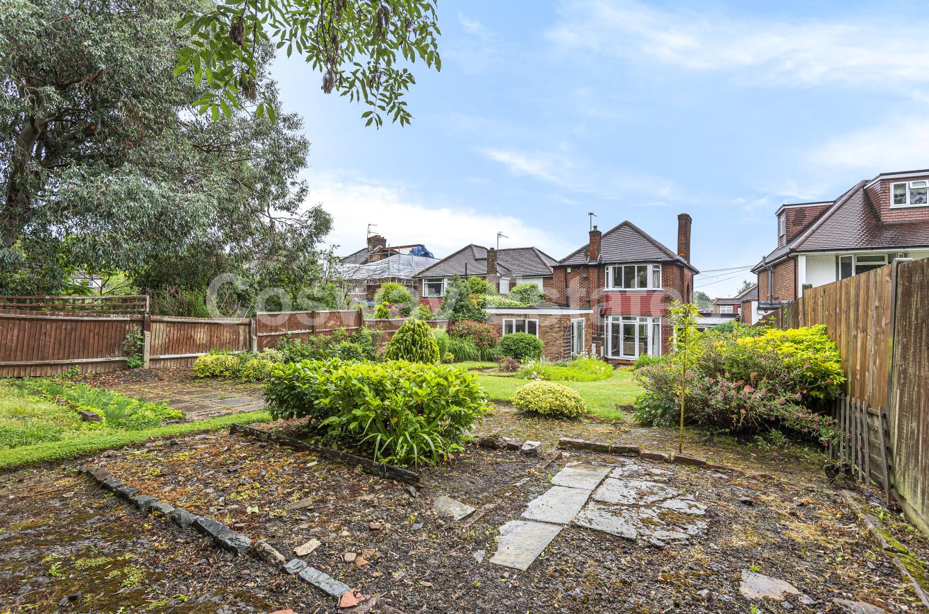 Glenmere Avenue, Mill Hill